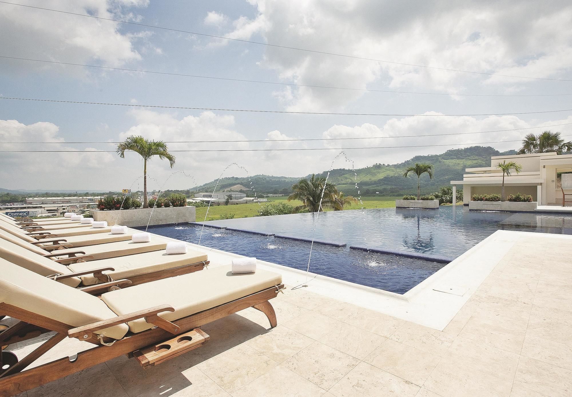La Quinta By Wyndham Poza Rica Hotell Eksteriør bilde